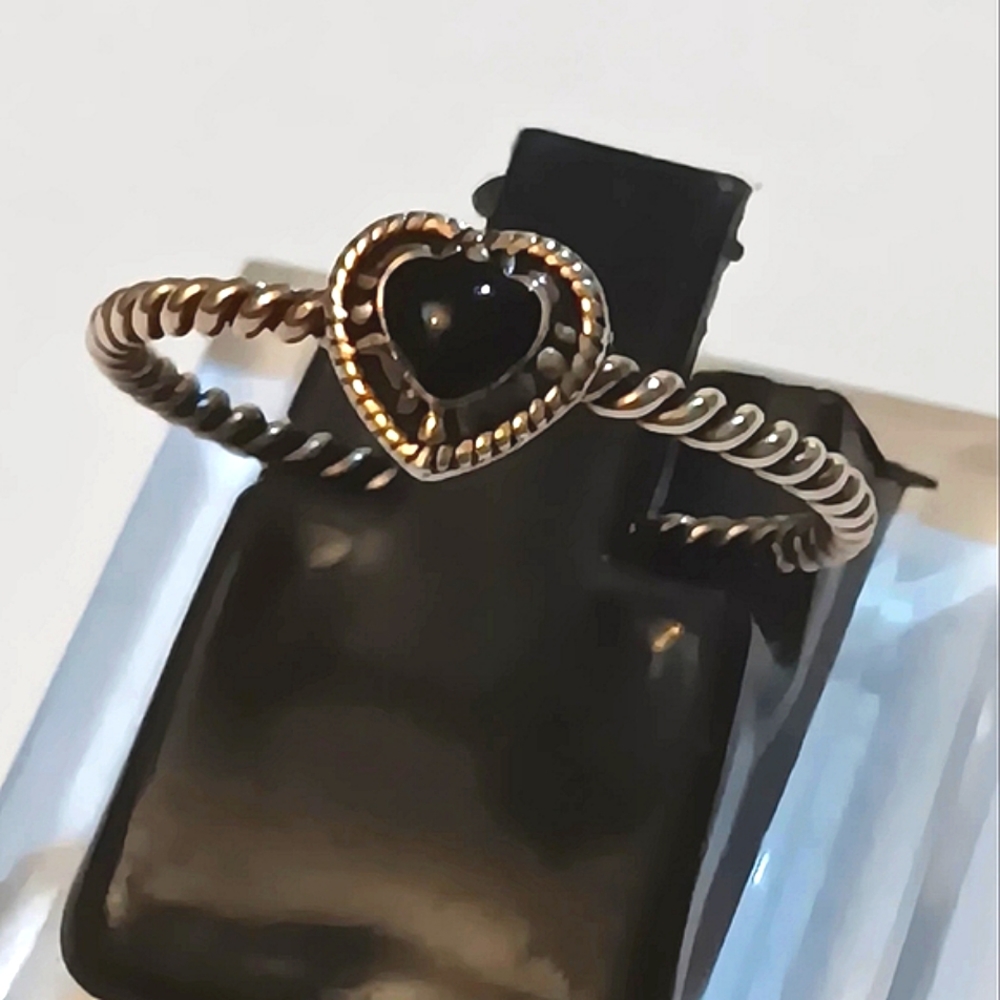 RING STERLING SILVER  LOVED BLACK  AGATE HEART
